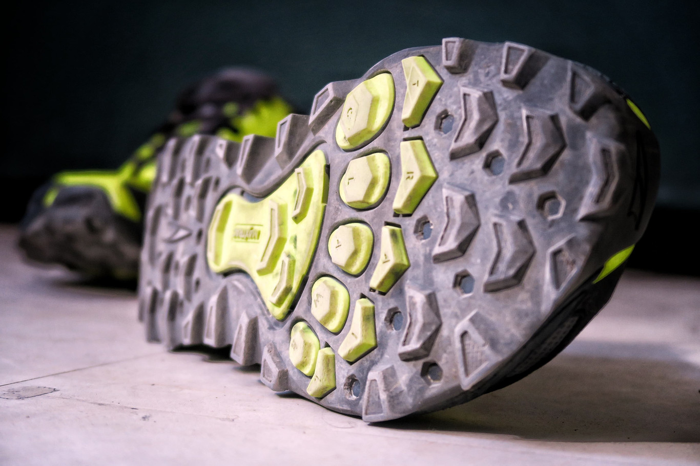 Les crampons des LonePeak 4