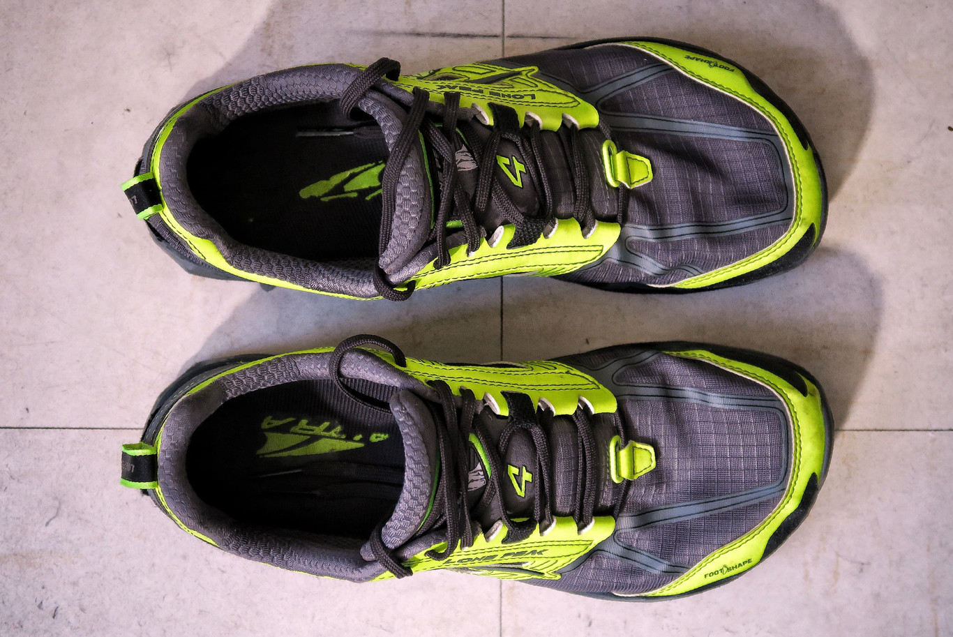 Le dessus des LonePeak 4