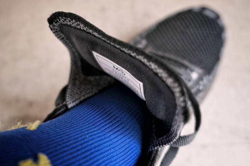 Test Brooks Levitate 3, languette et numéro