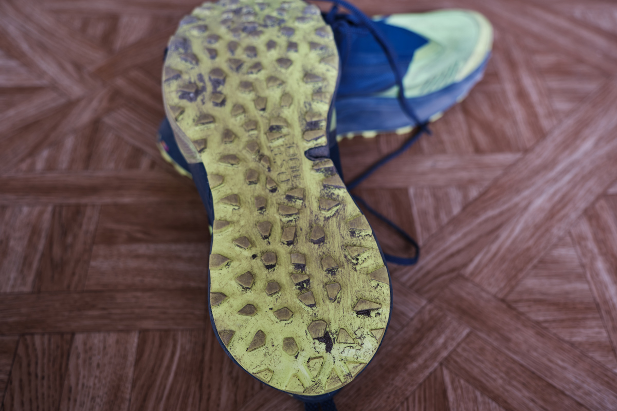 Dynafit Ultra 100 jaune et bleue semelle