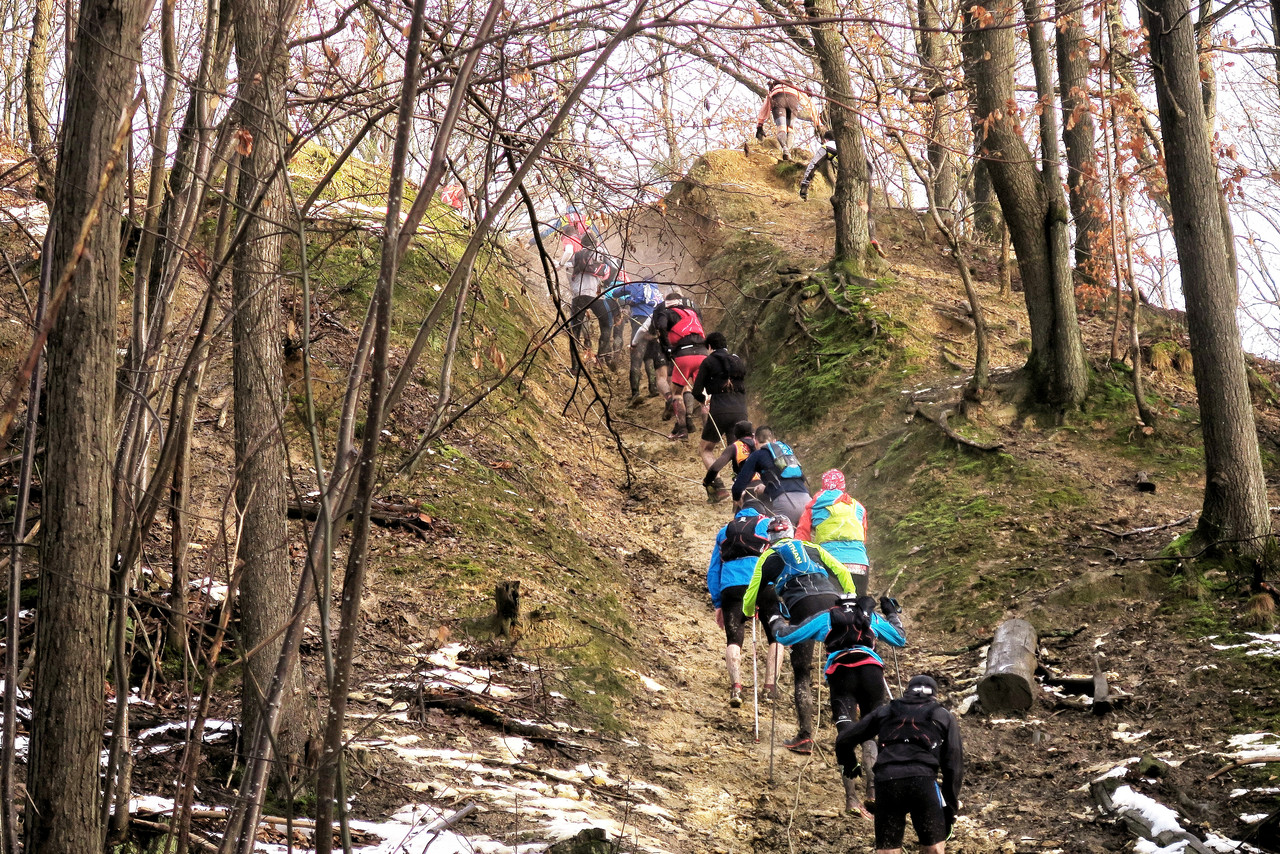 La mont&eacute;e &agrave; la corde sur le Maxicross
