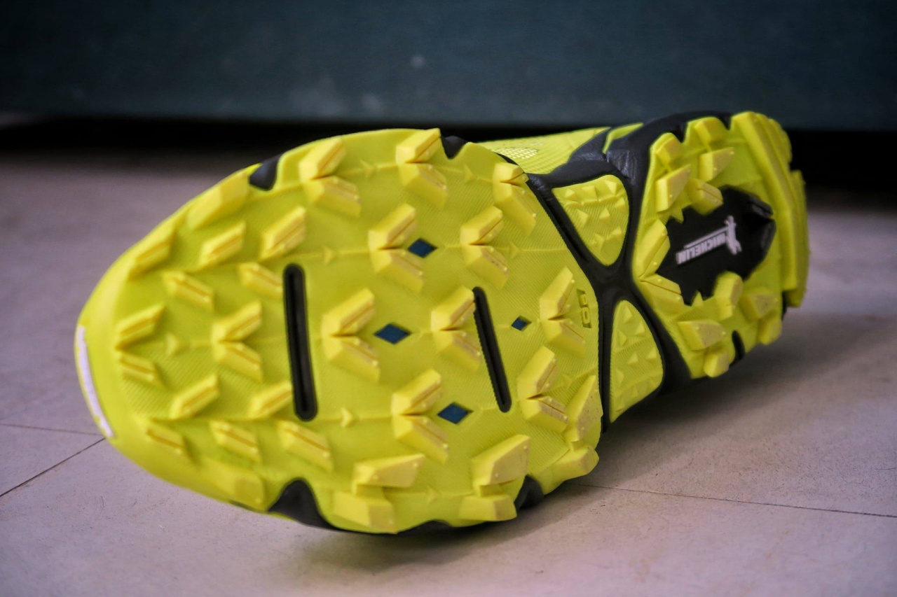 La semelle extérieure des Mizuno Hayate 5