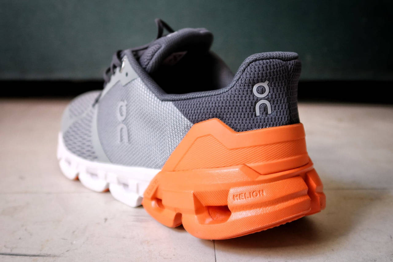 Le talon des On CloudFlyer