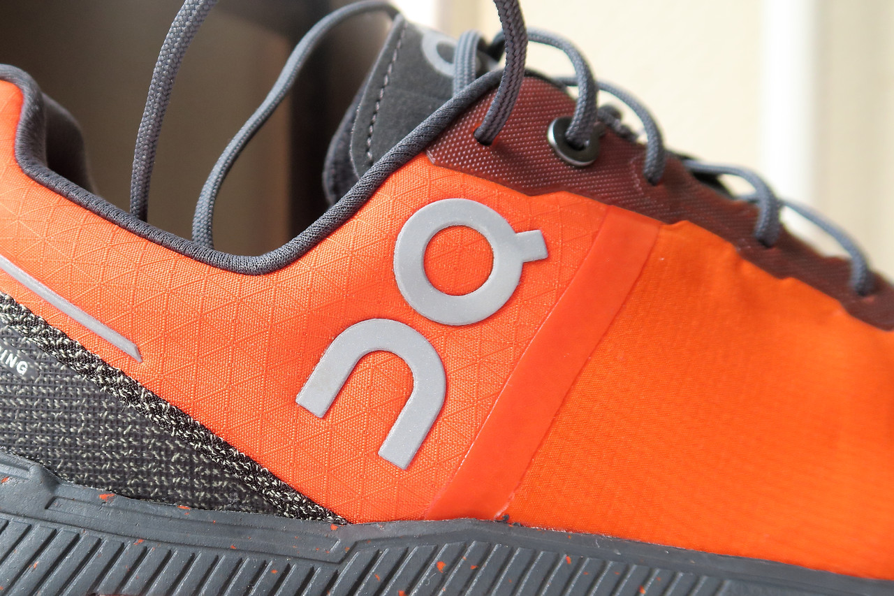 Les Cloudventure Peak de côté