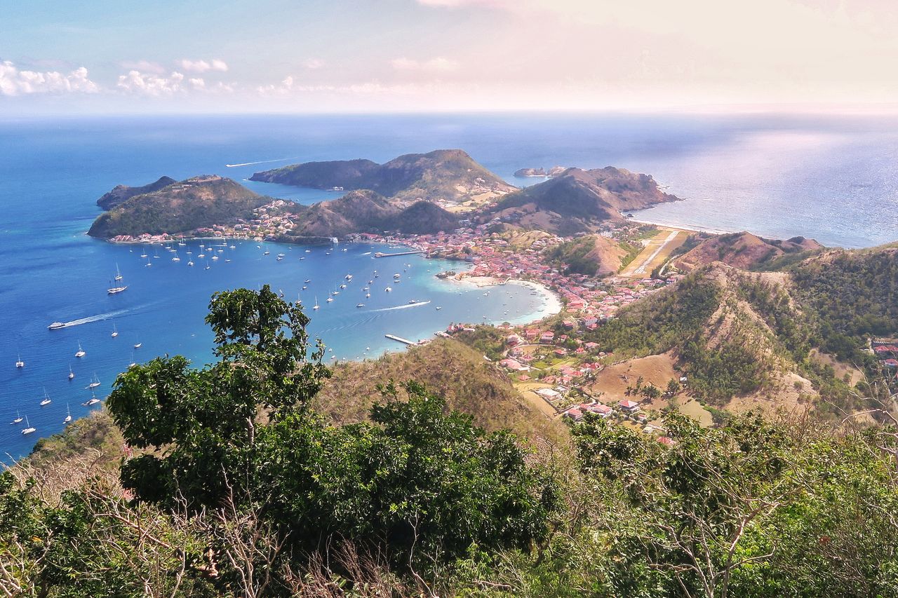 La vue depuis le Morne Chameau sur Terre-de-Haut