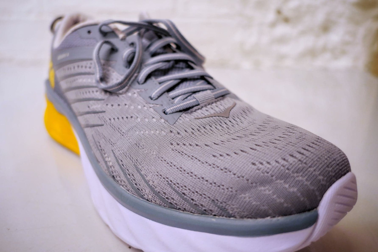 Hoka Arahi 4 Mesh