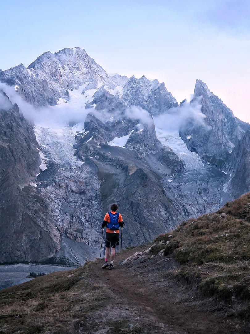 Sur l'arrête du Mont Favre