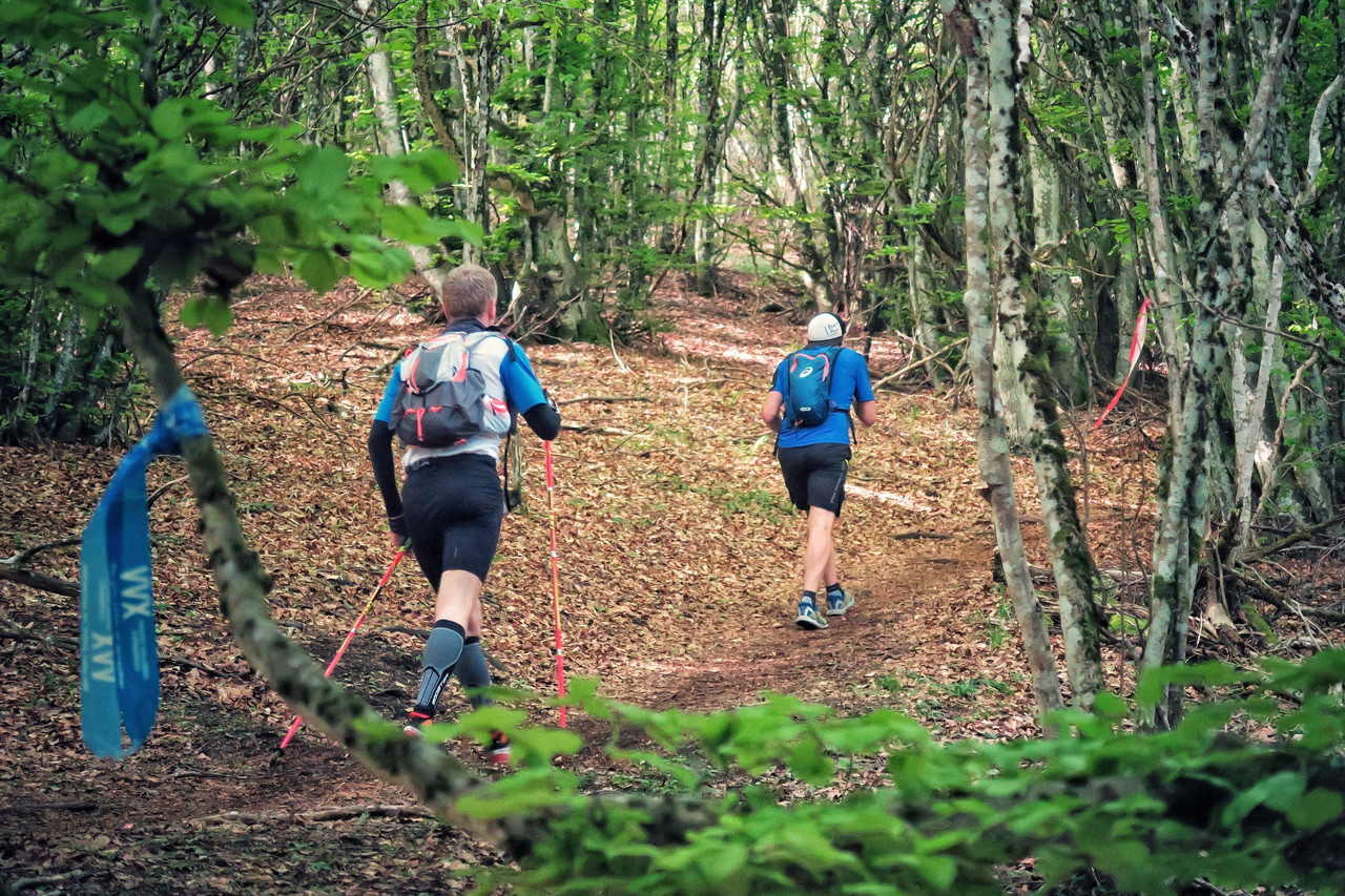 Dans une montée sur un puy