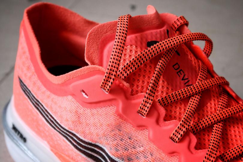 Lacets et languette de la Puma Deviate Nitro