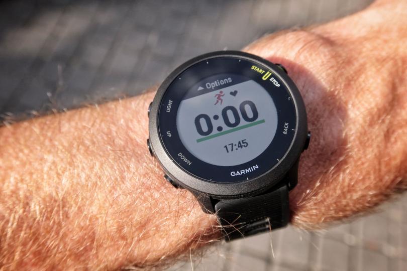 Le test de la Garmin Forerunner 55, parfaite pour débuter