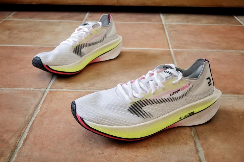 Kiprun KD900X : On a testé la première chaussure running à plaque carbone  de Decathlon