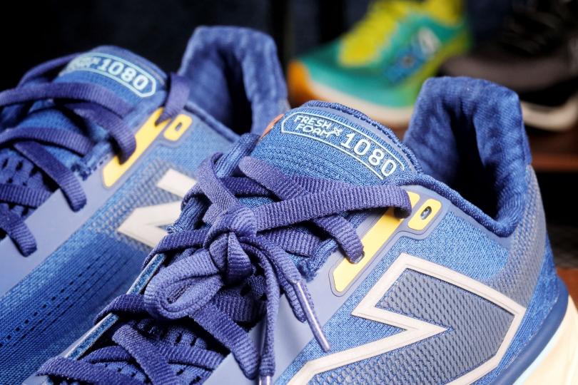 Zoom sur la languette des New Balance Fresh Foam 1080 V14