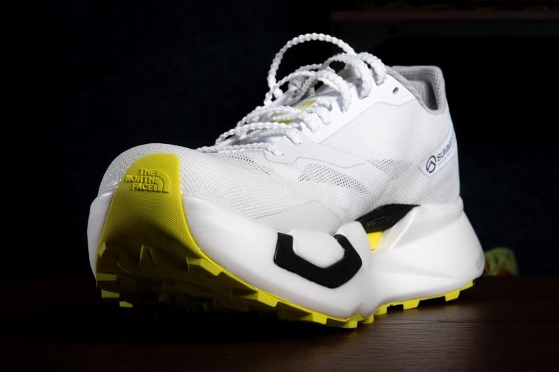 La The North Face Summit Vectiv Pro 3, avant de la chaussure