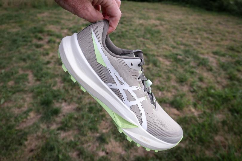 Présentation des Asics Fuji Lite 6