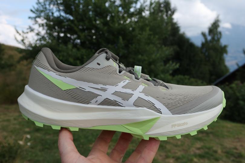 Présentation des Asics Fuji Lite 6