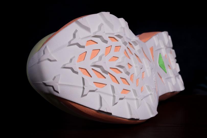 Les crampons des Asics FujiSpeed 4