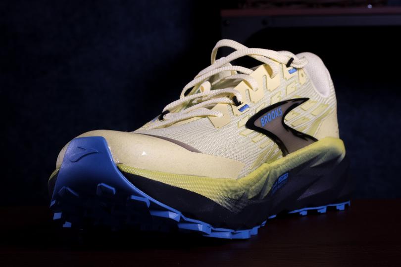 L'avant de la Brooks Cascadia 19