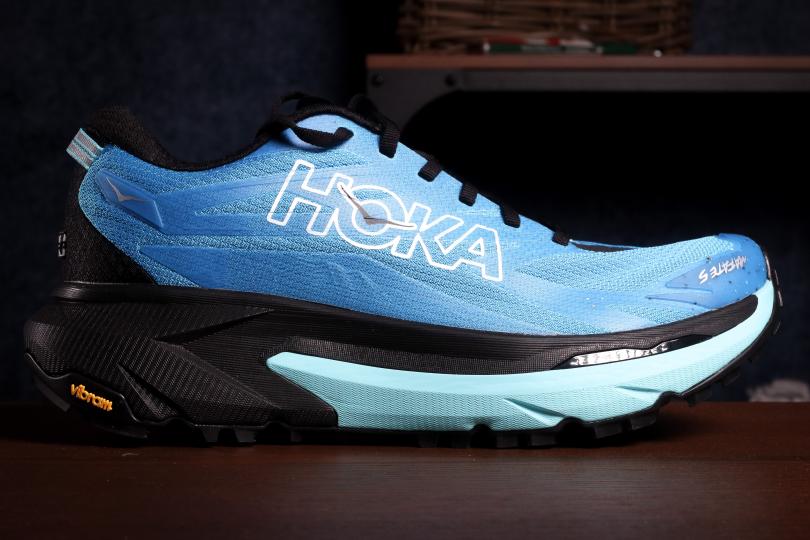 Vue de profil / Hoka Mafate 5