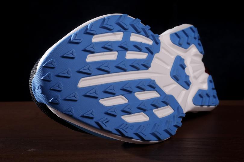 Les crampons de la Hoka Rocket X Trail