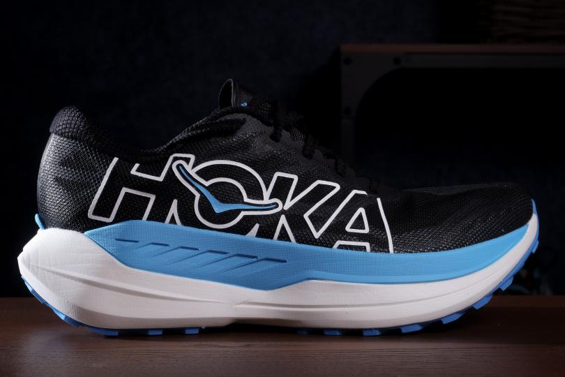 La Hoka Rocket X Trail de côté