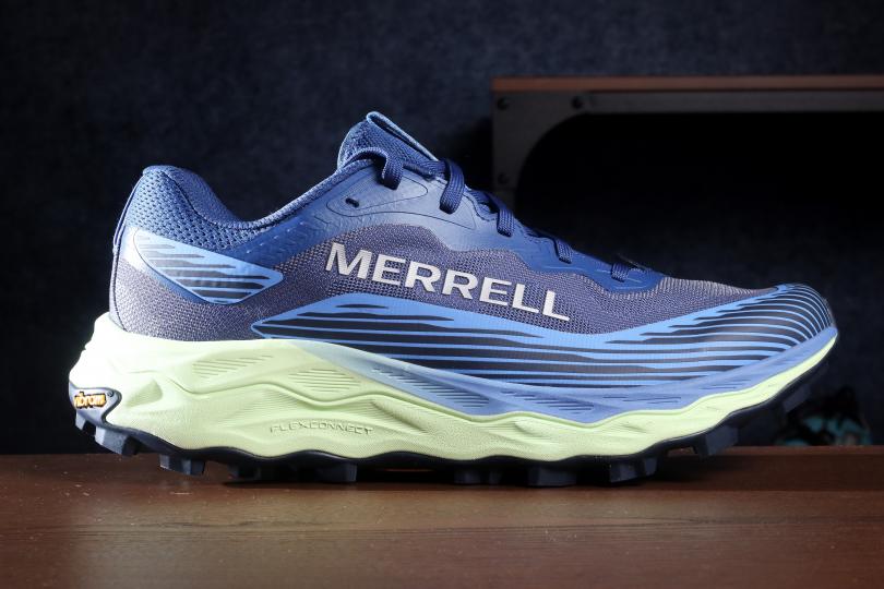 Merrell Agility Peak 6, vue de profil