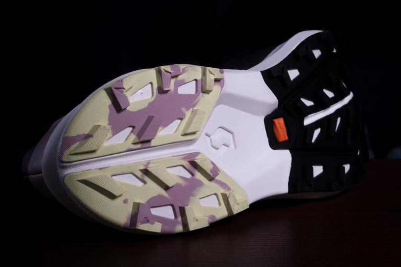 La Scott Kinabalu Trail, les crampons et la semelle extérieure