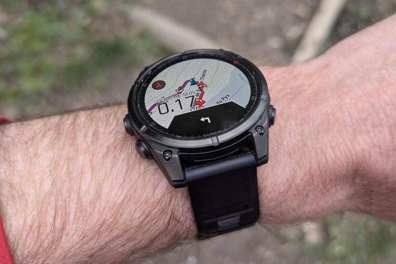 Suivi de trace pas &agrave; pas / Garmin Fenix 8 Pro