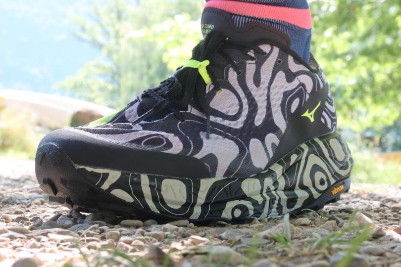 Mizuno Neo Accera