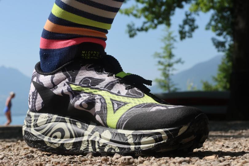 Mizuno Neo Accera