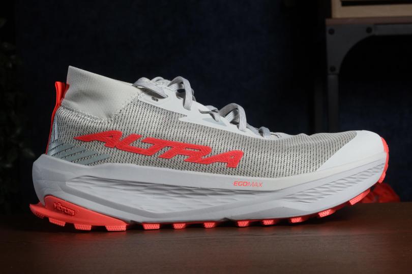 Journal du Trail : Altra Olympus 275 HiLo, les chaussures de profil