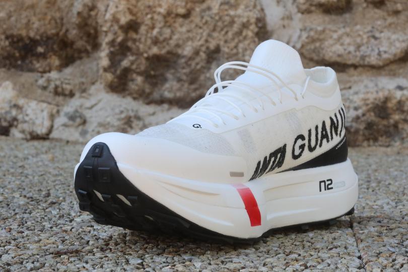La Anta Guanjun Speed RC de 3/4 avant