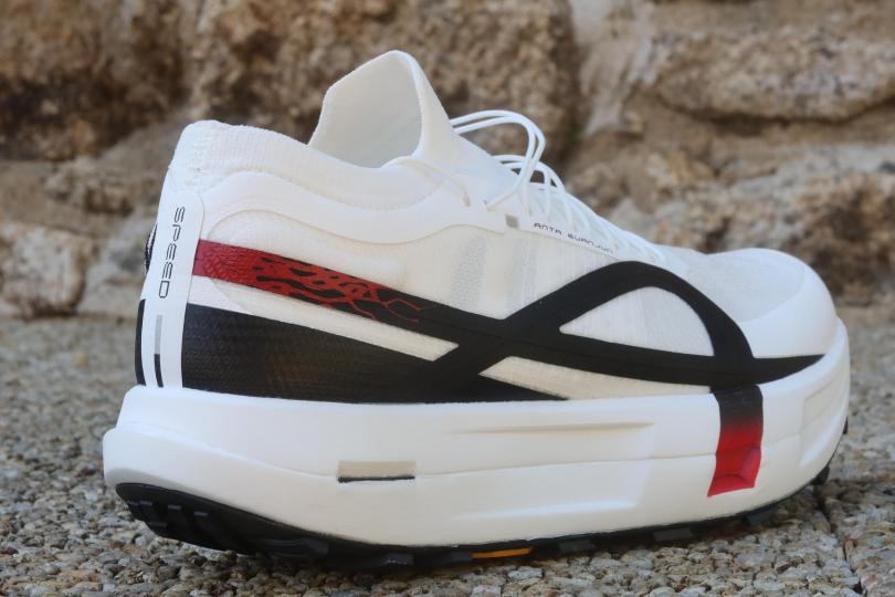 La Anta Guanjun Speed RC de 3/4 arrière