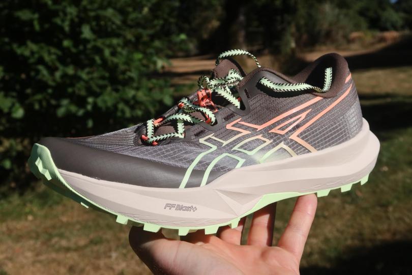 Pr&eacute;sentation des Asics Fuji Lite 7