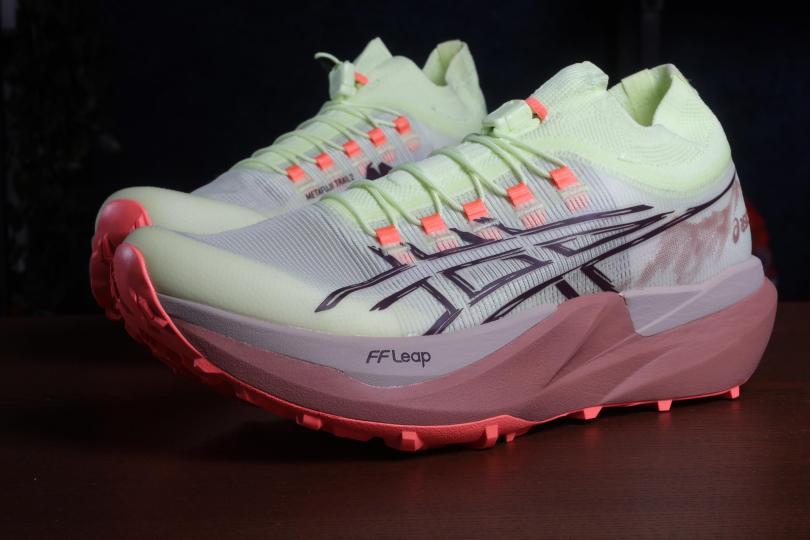 Les Asics MetaFuji Trail 2