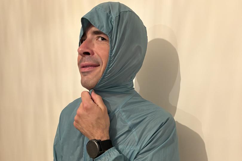 La capuche de la Black Diamond Distance Wind Shell