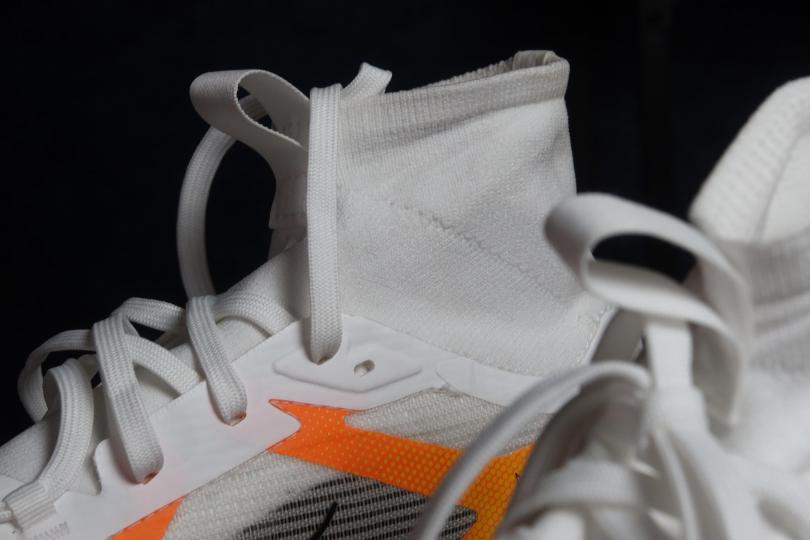 JDT, la Hoka Tecton X 4. Zoom sur la guêtre