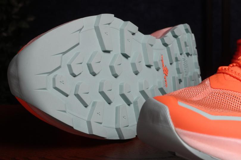 JDT, The North Face Offtrail Ultra. Zoom sur les crampons